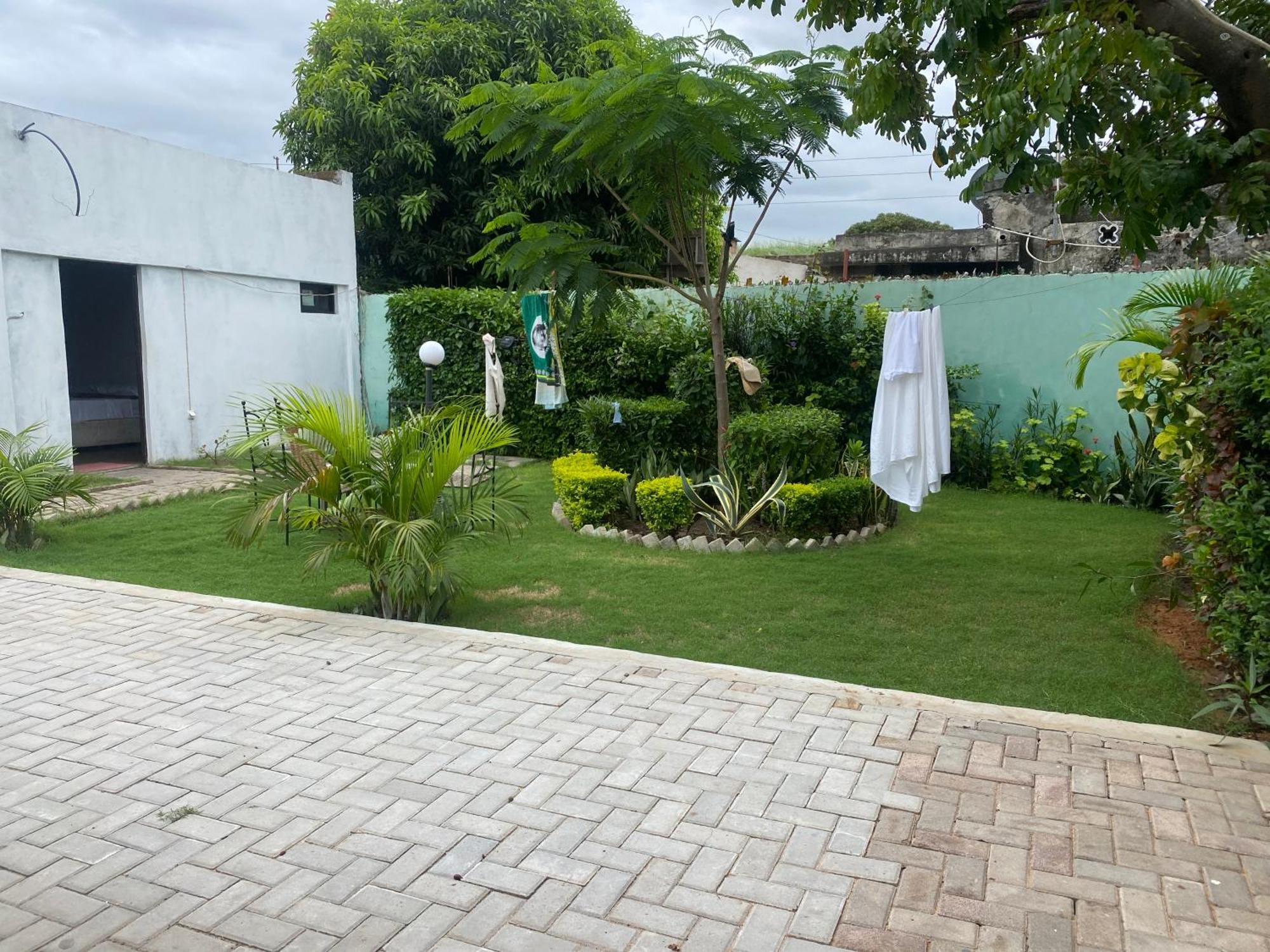 Aeropark Residencial Hostel มาปูโต ภายนอก รูปภาพ